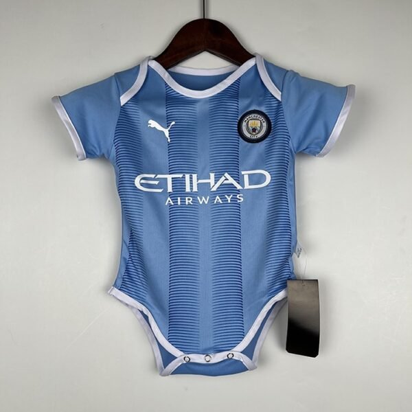 23/24 baby Manchester City home size: 9-12